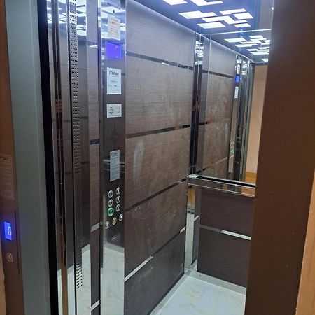 Stan Na Dan 021 Apartment โนวีซาด ภายนอก รูปภาพ
